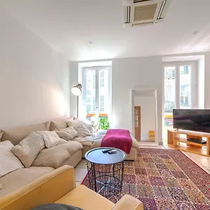 lovely-large-familial-apartment-in-central-nice-ten.fr-provencehotel.com/